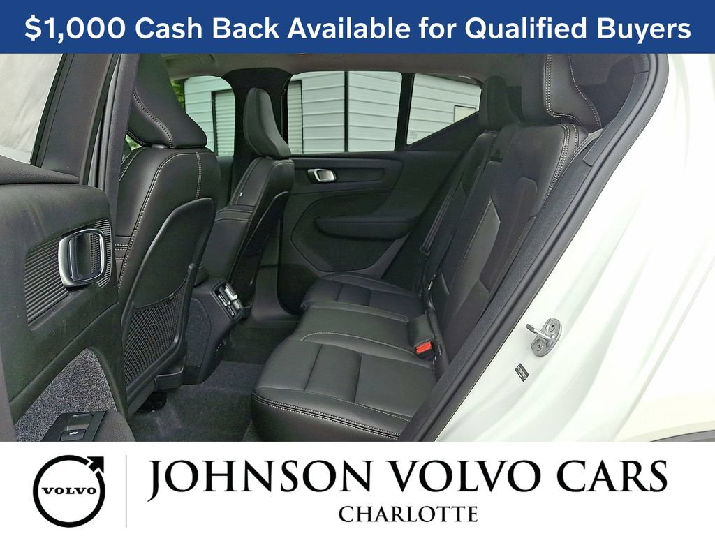New 2026 Volvo XC40 B5 Ultra w/ Protection Package Premier AWD/4WD image 13