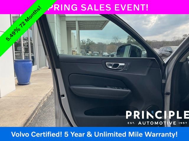 Certified 2025 Volvo XC60 B5 Core image 28