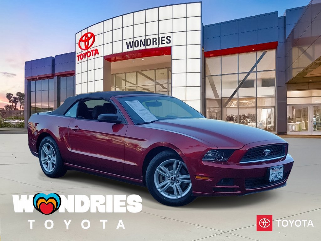 Used 2014 Ford Mustang Convertible w/ Equipment Group 102A RWD 360° Tour