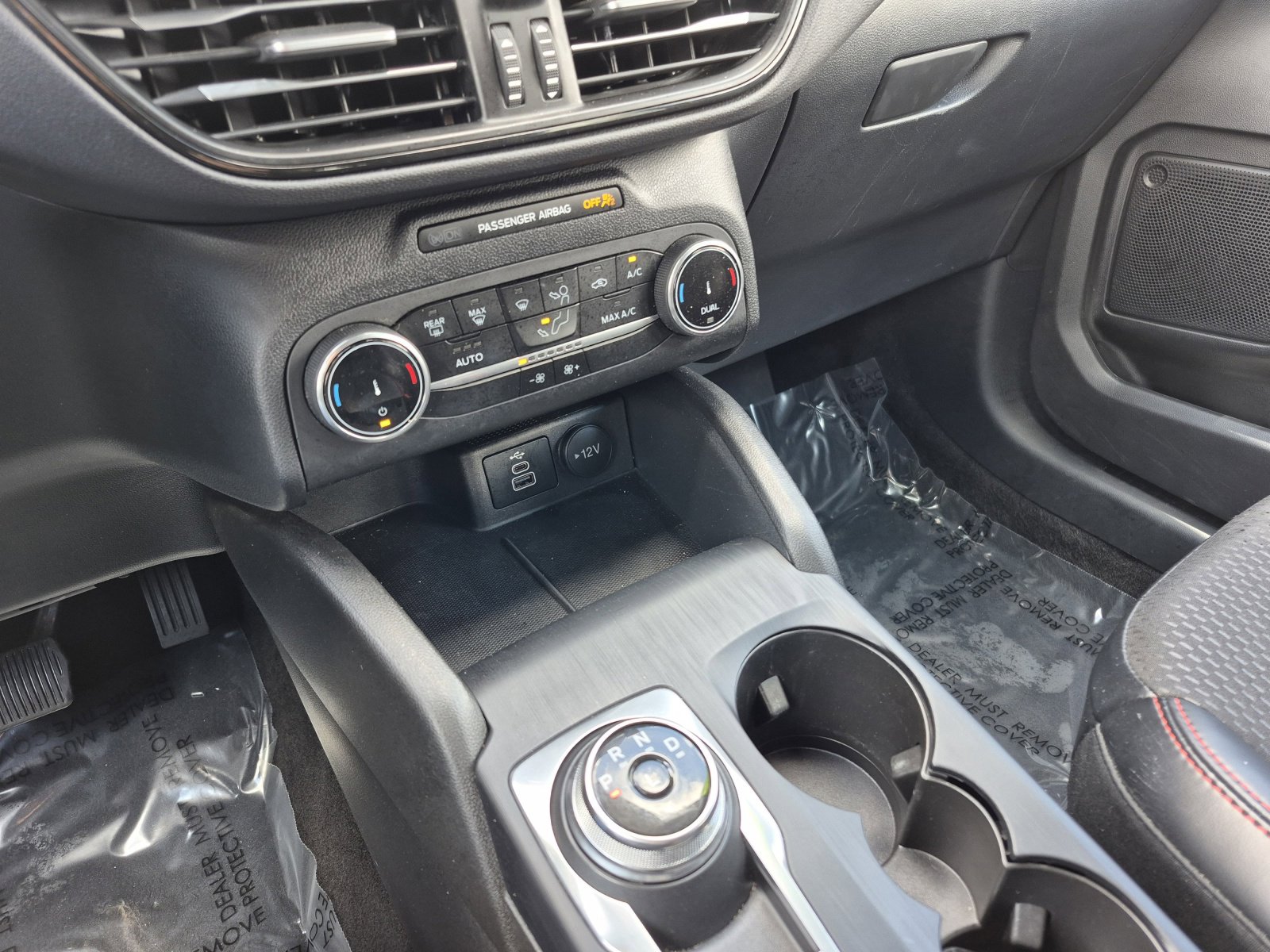 Used 2025 Ford Escape ST-Line image 12