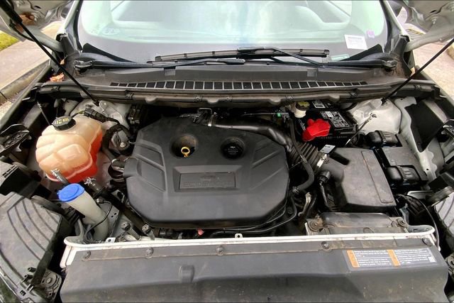Used 2016 Ford Edge SE image 10