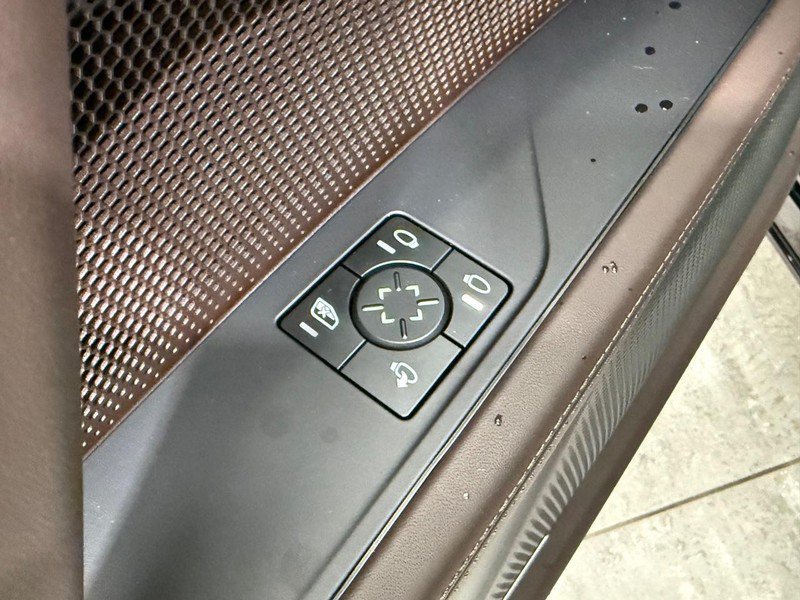 New 2026 Porsche Cayenne Turbo AWD/4WD image 24