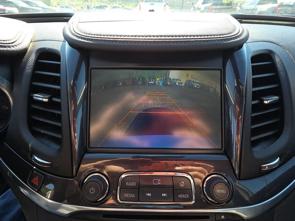 Used 2015 Chevrolet Impala LT w/ Convenience Package FWD image 21