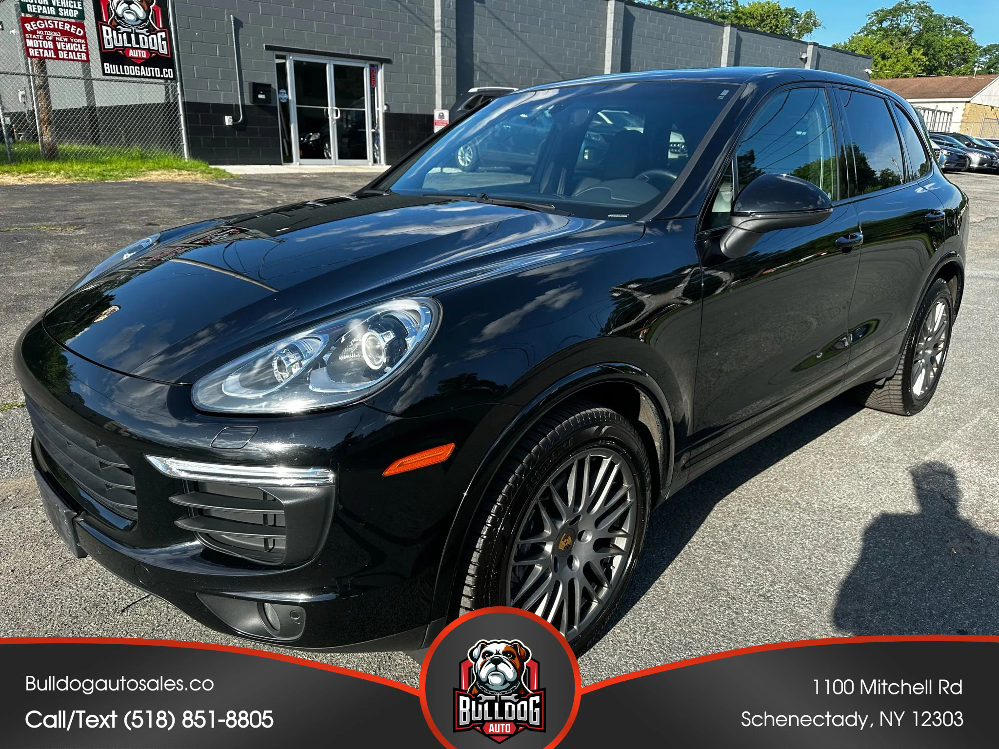 Used 2018 Porsche Cayenne AWD/4WD image 1