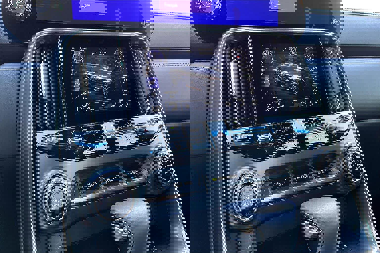 Used 2023 Lexus LX 600 4WD w/ Accessory Package (Z1) image 35