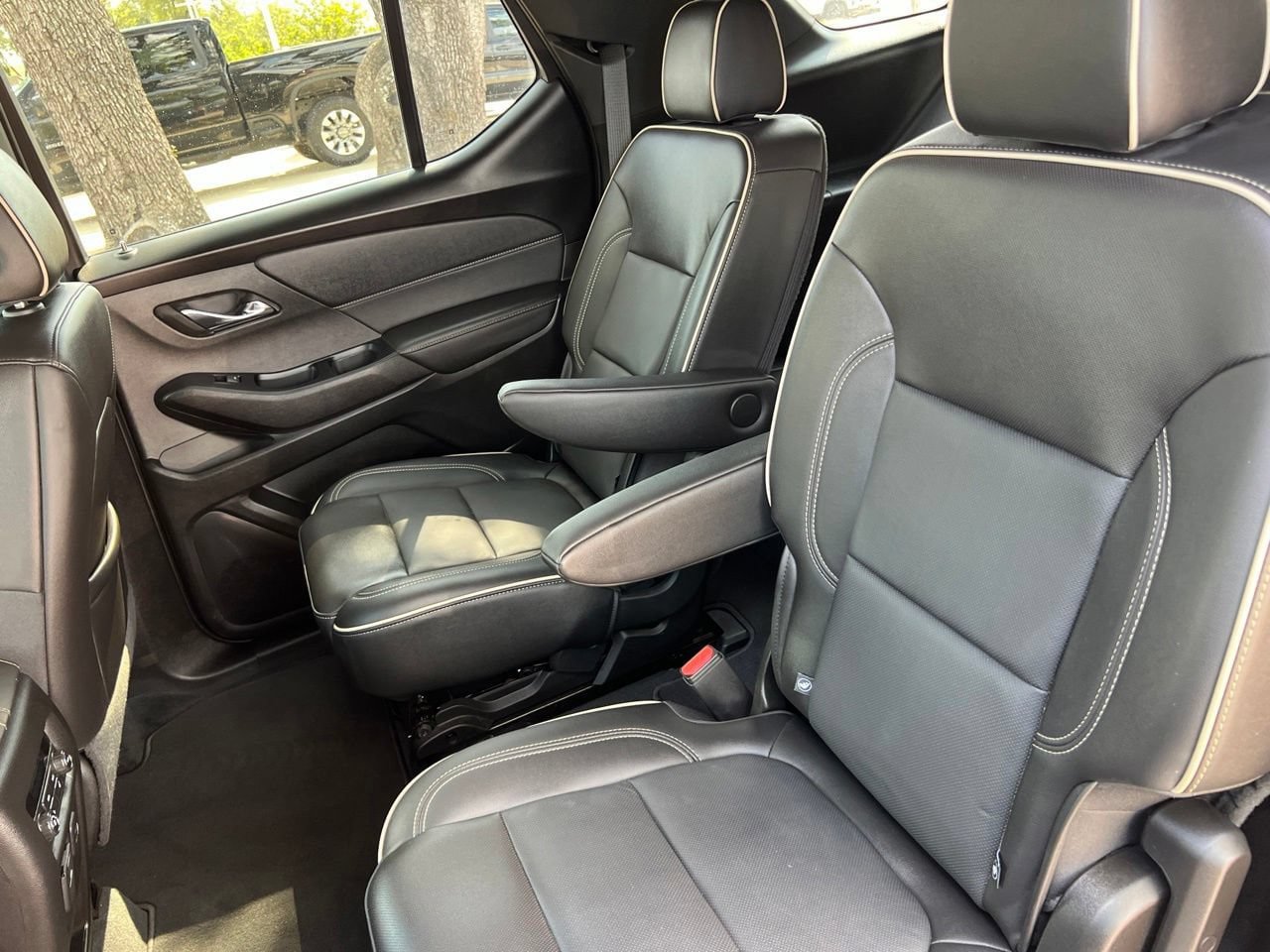 Certified 2023 Chevrolet Traverse Premier w/ Redline Edition FWD image 22