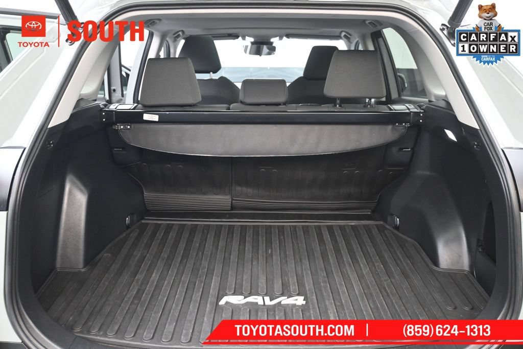 Used 2022 Toyota RAV4 XLE w/ Convenience Package AWD/4WD image 27