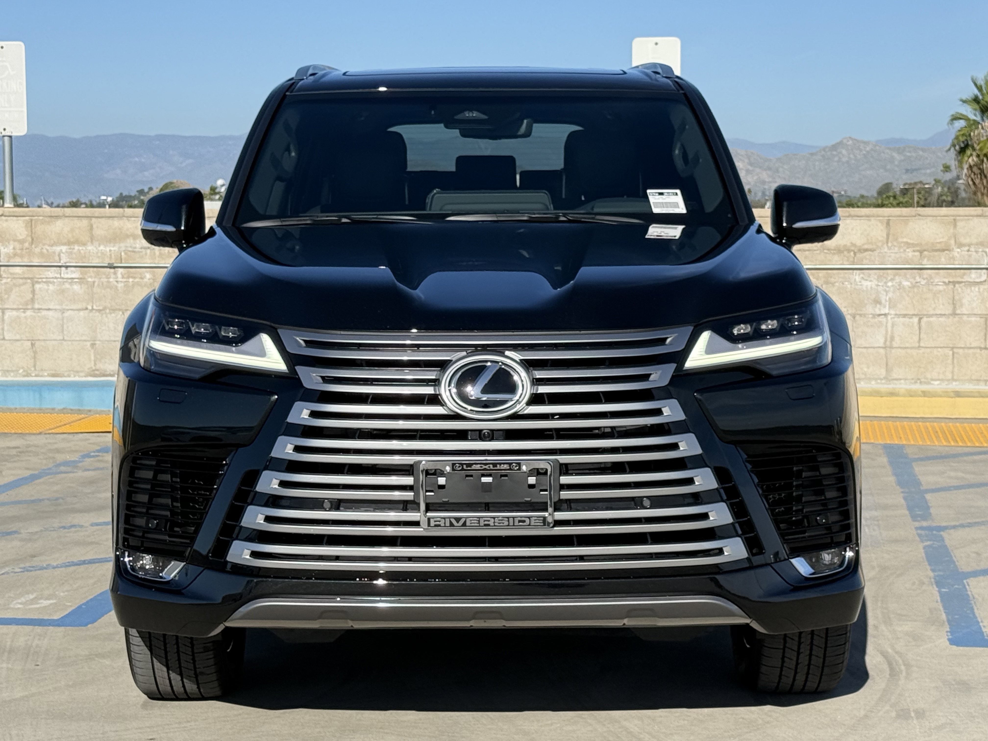 New 2026 Lexus LX 700h Luxury image 6