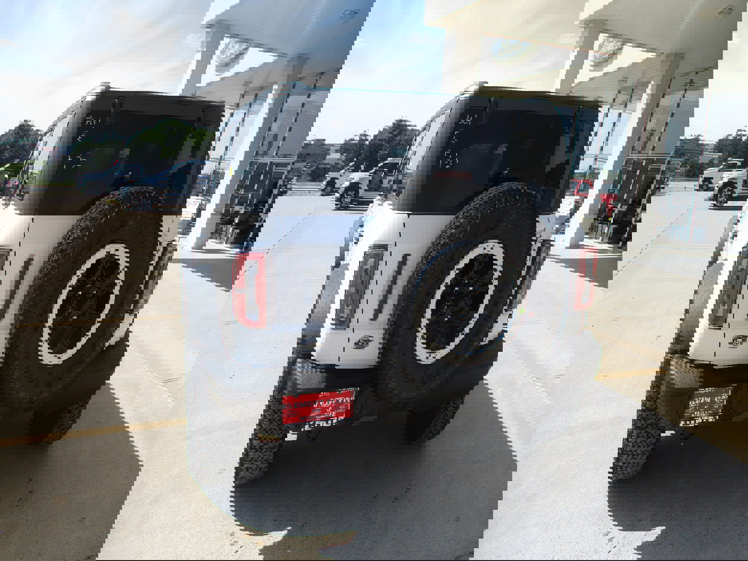 New 2025 Ford Bronco Badlands image 28