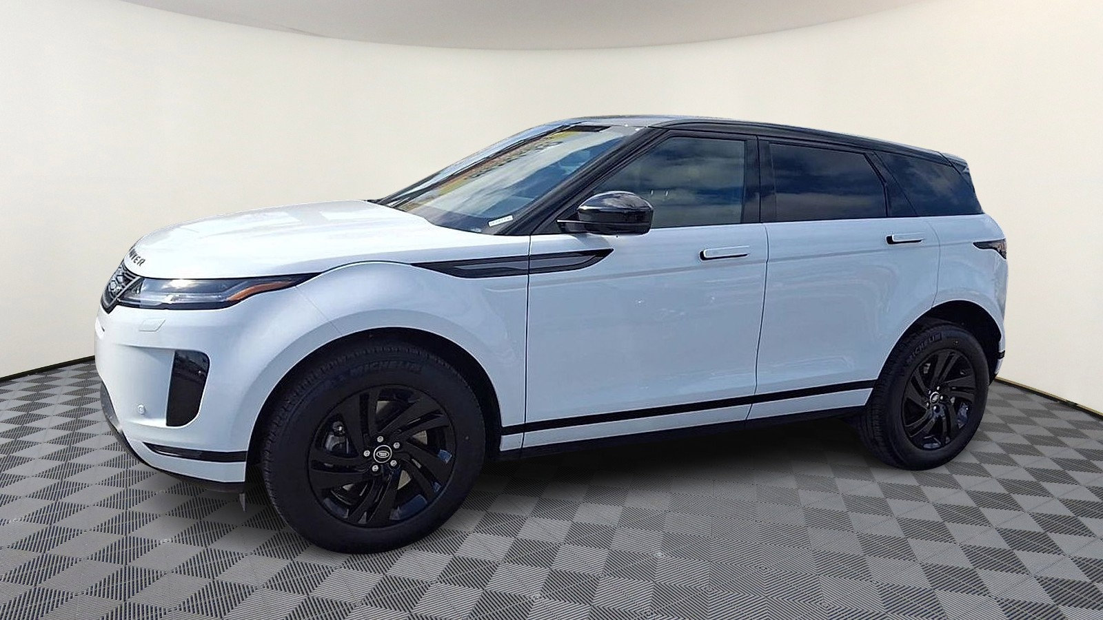 Certified 2026 Land Rover Range Rover Evoque S AWD/4WD image 4