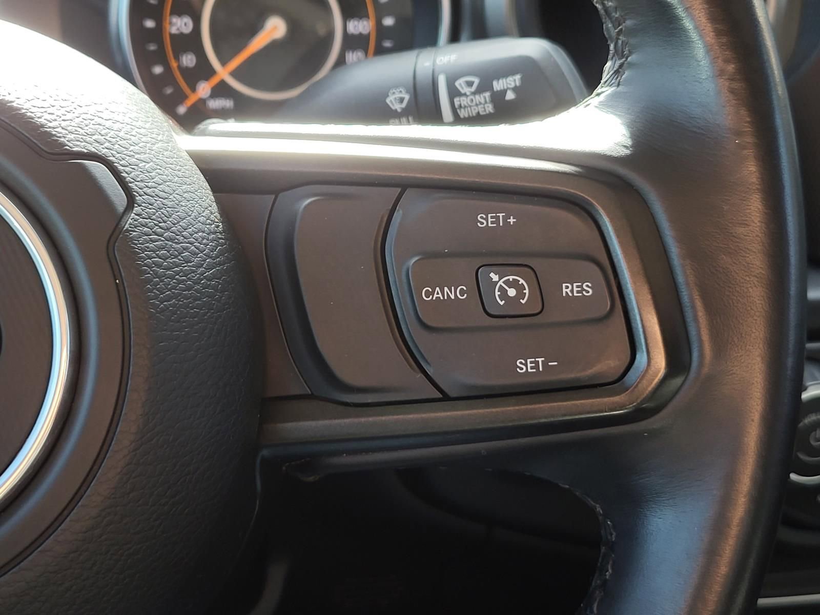 Used 2022 Jeep Gladiator Willys image 34