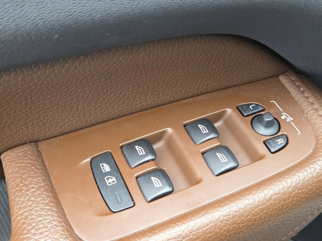 Used 2019 Volvo XC60 T5 Inscription w/ Protection Package Premier image 33