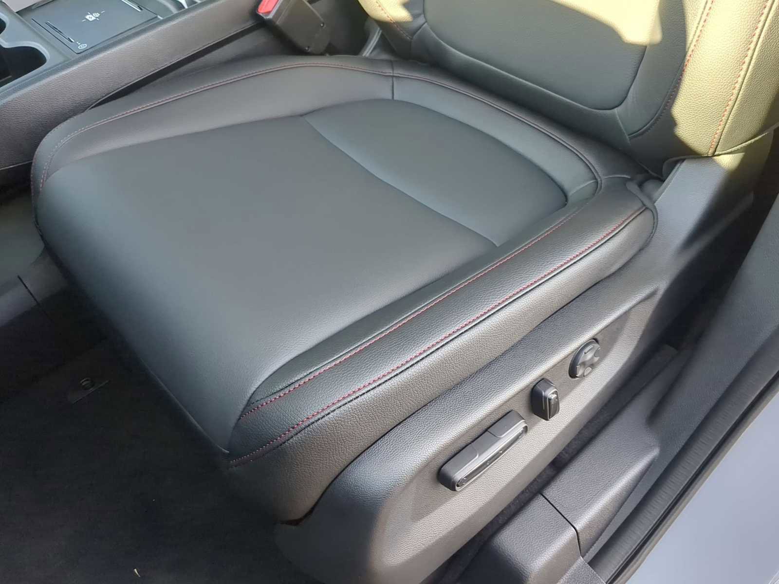 New 2026 Honda Odyssey Sport-L image 13