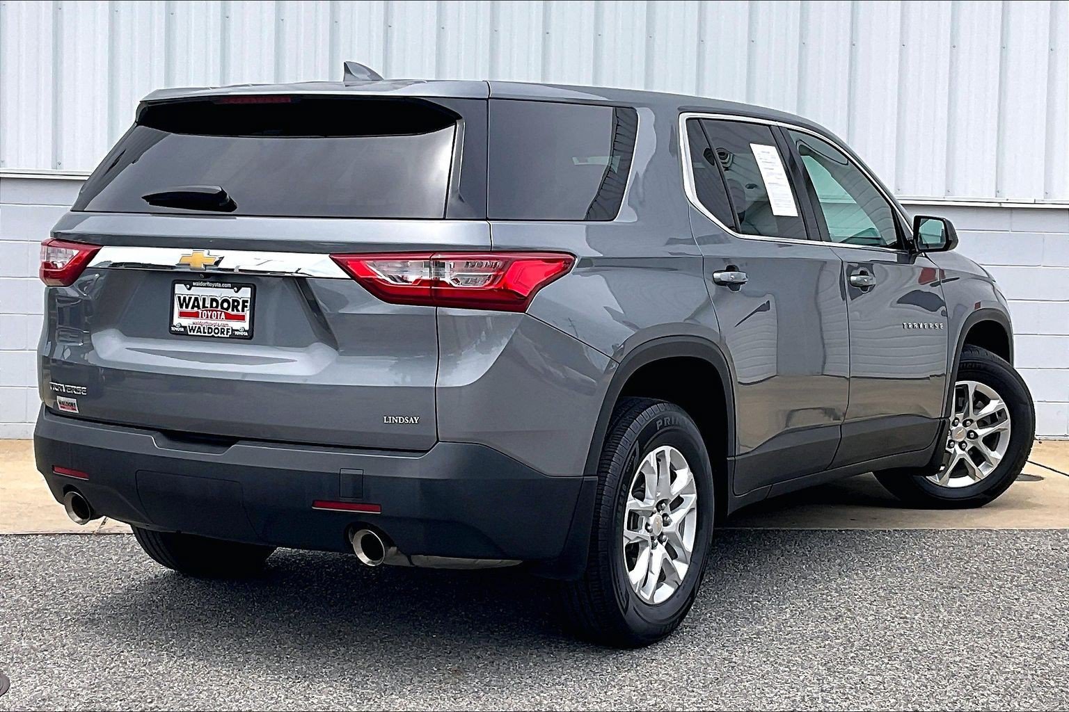 Used 2020 Chevrolet Traverse LS FWD image 17