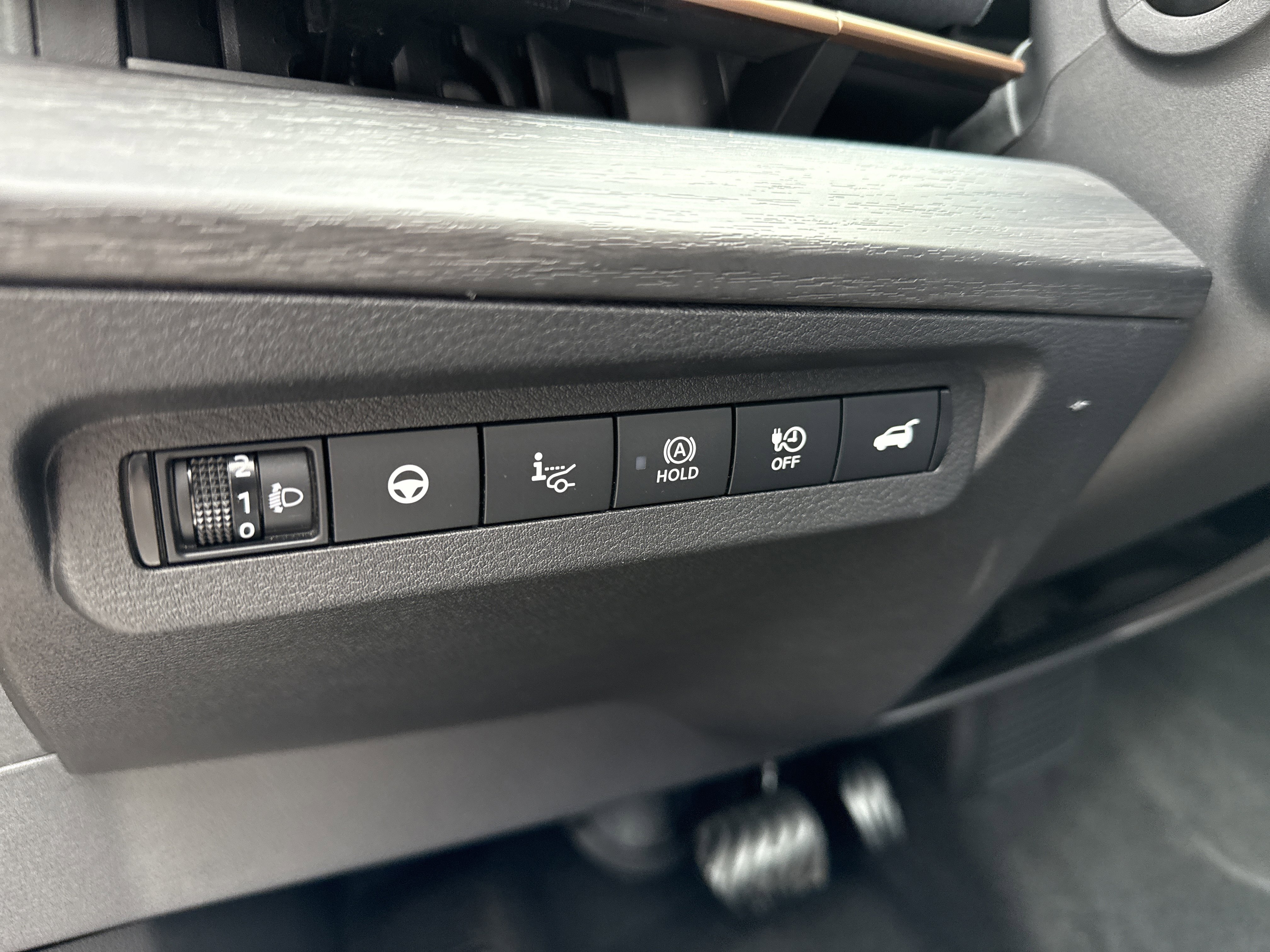 Certified 2024 Nissan Ariya AWD image 24