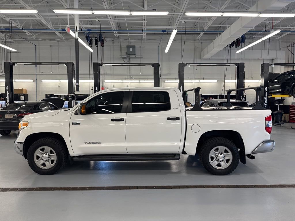 Used 2017 Toyota Tundra SR5 w/ SR5 Upgrade Package AWD/4WD image 32