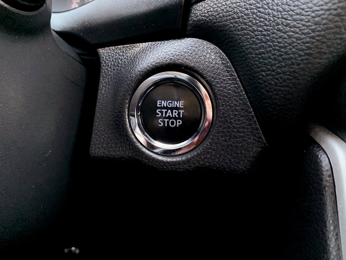 Used 2025 Toyota RAV4 XLE AWD/4WD image 20