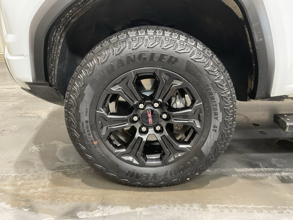 Used 2024 GMC Canyon Elevation image 6