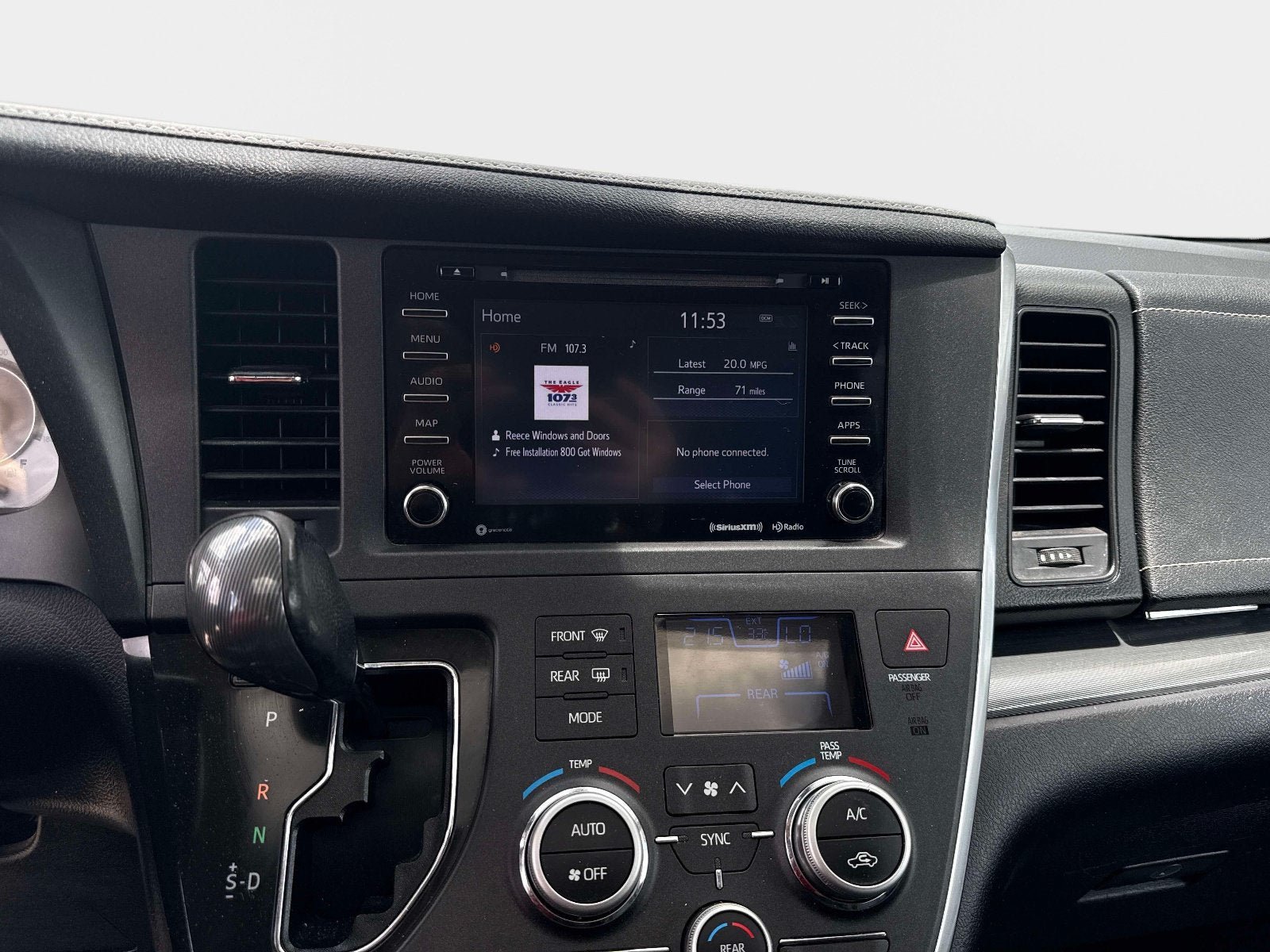 Used 2019 Toyota Sienna SE FWD image 16