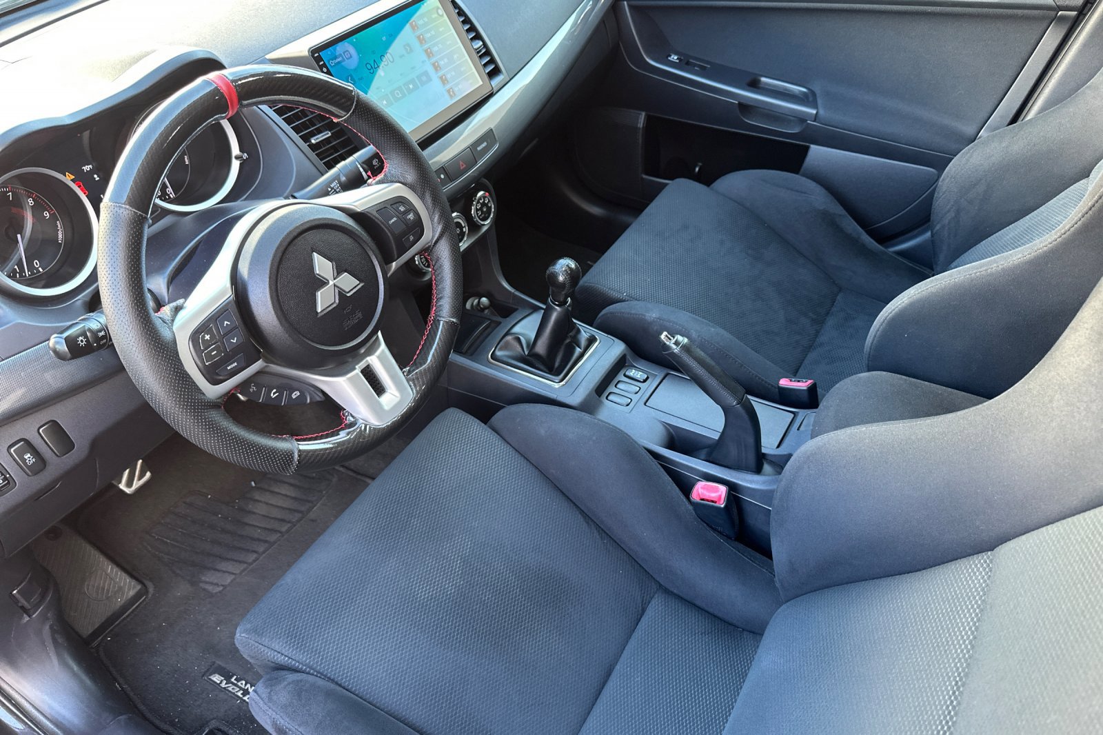 Used 2011 Mitsubishi Lancer Evolution GSR image 10