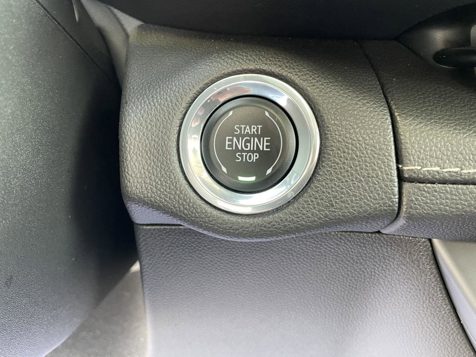 Used 2022 Buick Envision Avenir w/ Safety Package FWD image 24