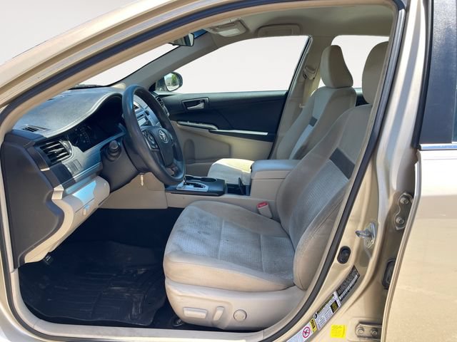 Used 2012 Toyota Camry LE FWD image 9