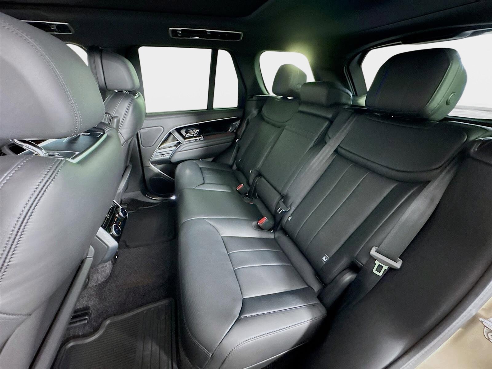 New 2026 Land Rover Range Rover SE AWD/4WD image 24