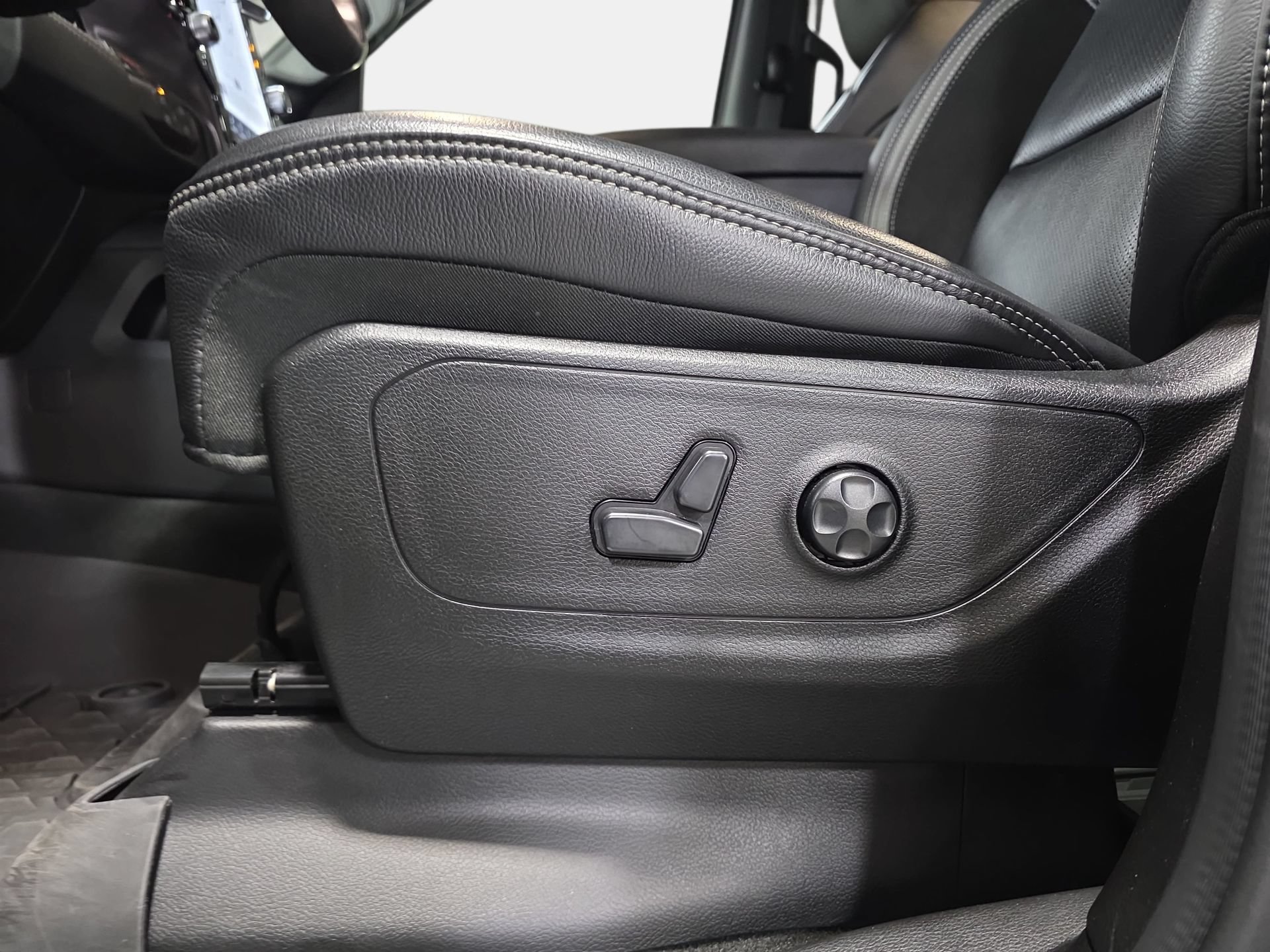 Used 2024 RAM 1500 TRX w/ TRX Level 2 Equipment Group AWD/4WD image 27