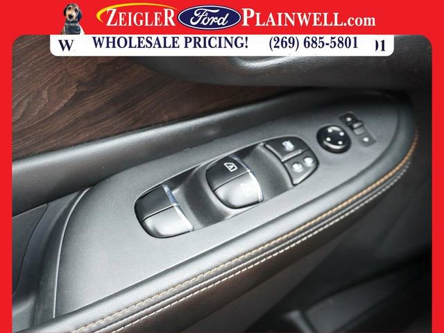 Used 2023 Nissan Murano Platinum image 32