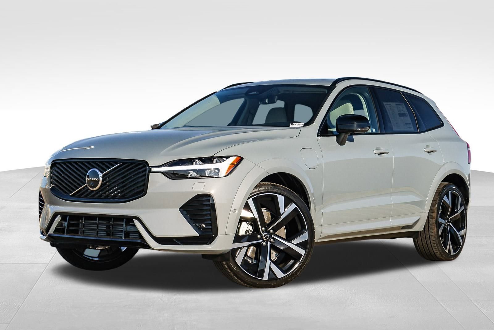 New 2026 Volvo XC60 T8 Ultra AWD/4WD image 1