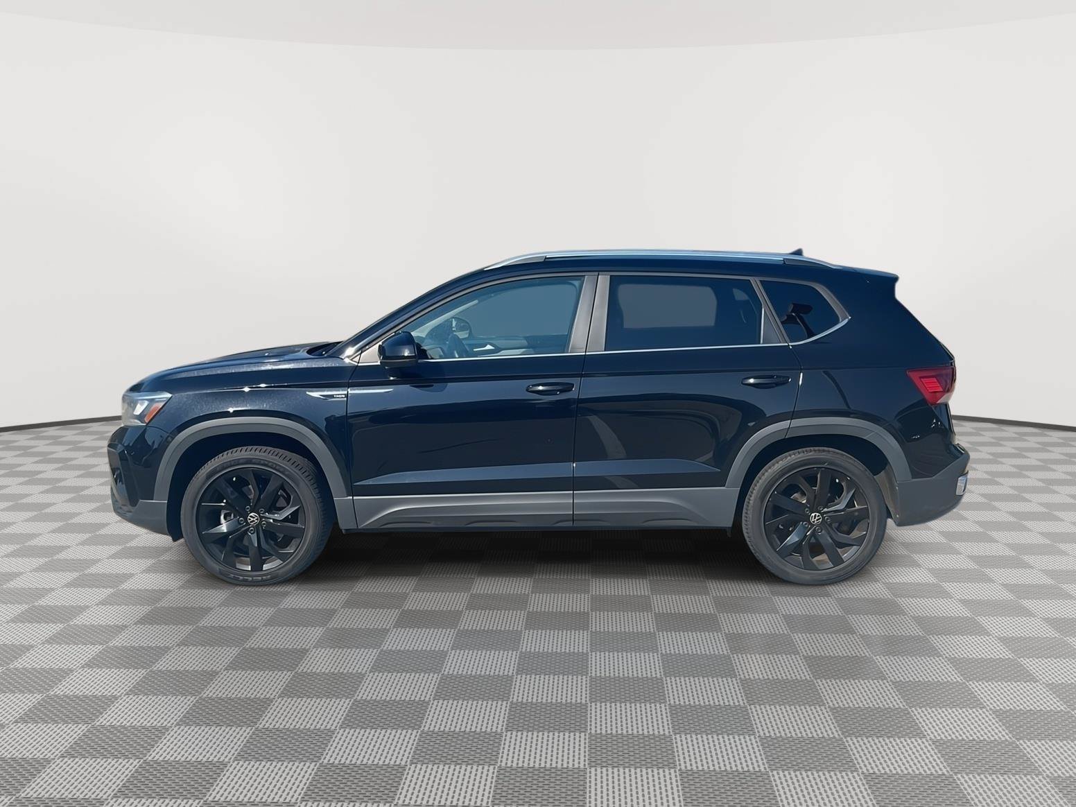 Used 2022 Volkswagen Taos SE AWD/4WD image 8