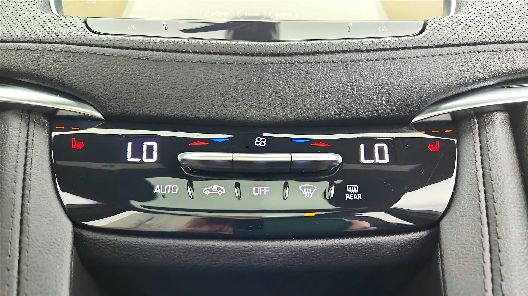 Used 2023 Cadillac XT5 Premium Luxury image 33