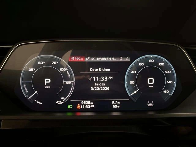 Used 2022 Audi e-tron Premium Plus w/ Premium Plus Package image 25