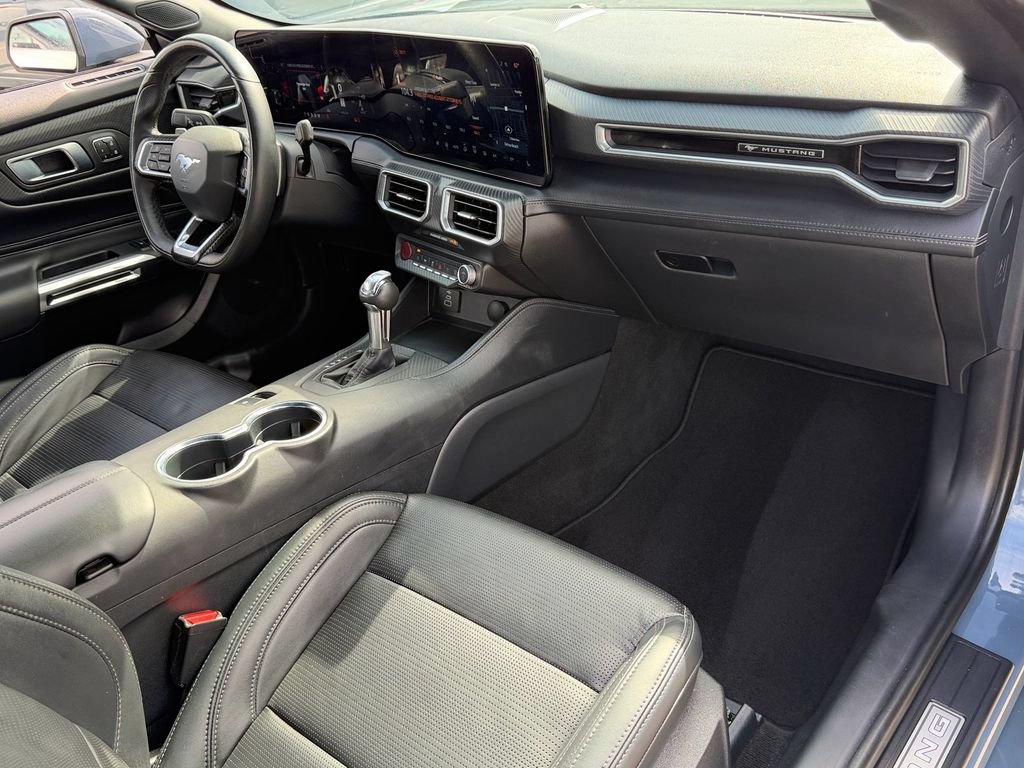 Used 2025 Ford Mustang GT Premium RWD image 15