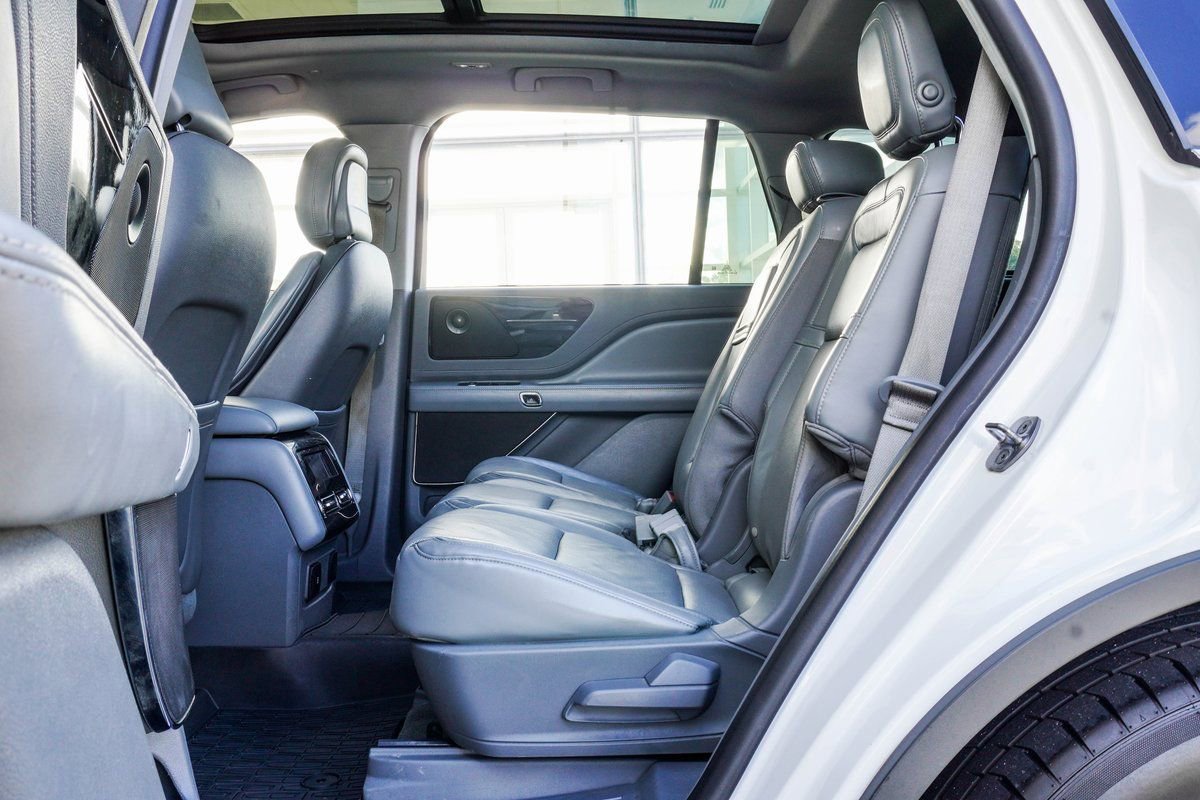 Used 2020 Lincoln Aviator Reserve w/ Equipment Group 201A image 21