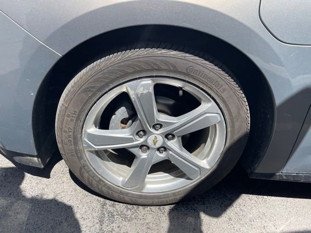 Used 2017 Chevrolet Volt LT w/ Comfort Package FWD image 4
