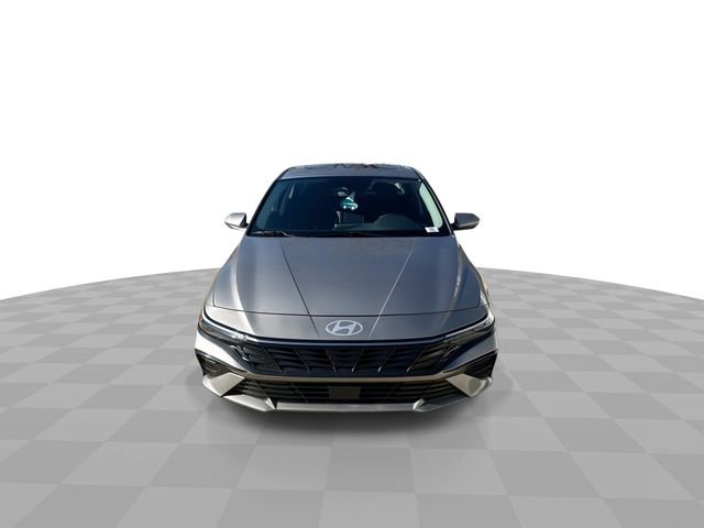 Used 2025 Hyundai Elantra SEL image 4