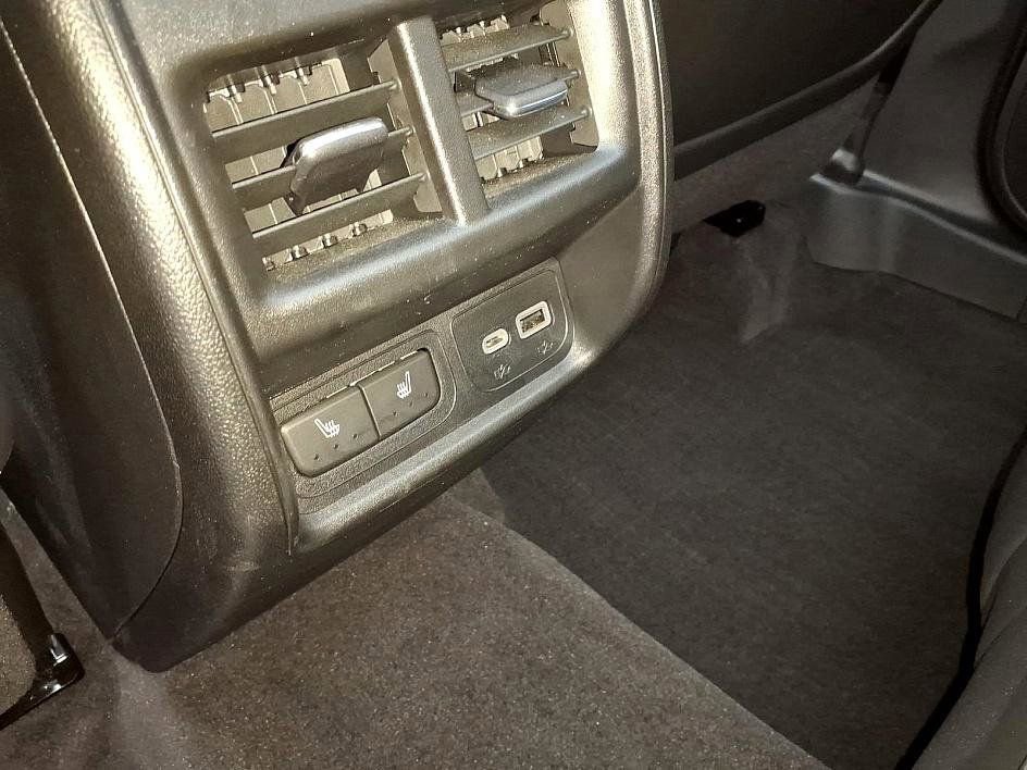 Used 2023 Cadillac XT4 Sport image 24