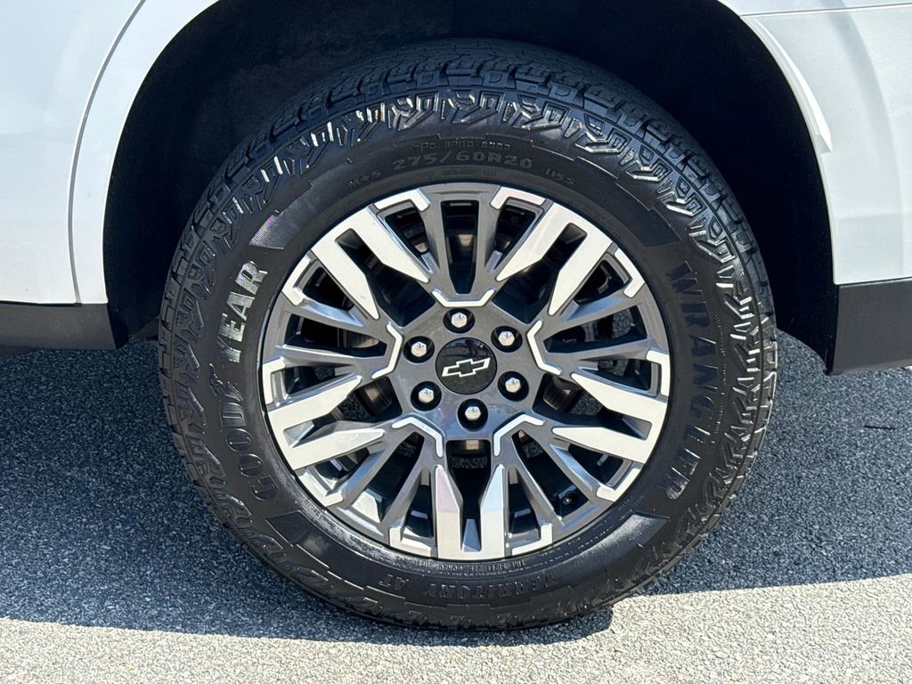 Used 2025 Chevrolet Tahoe Z71 image 18