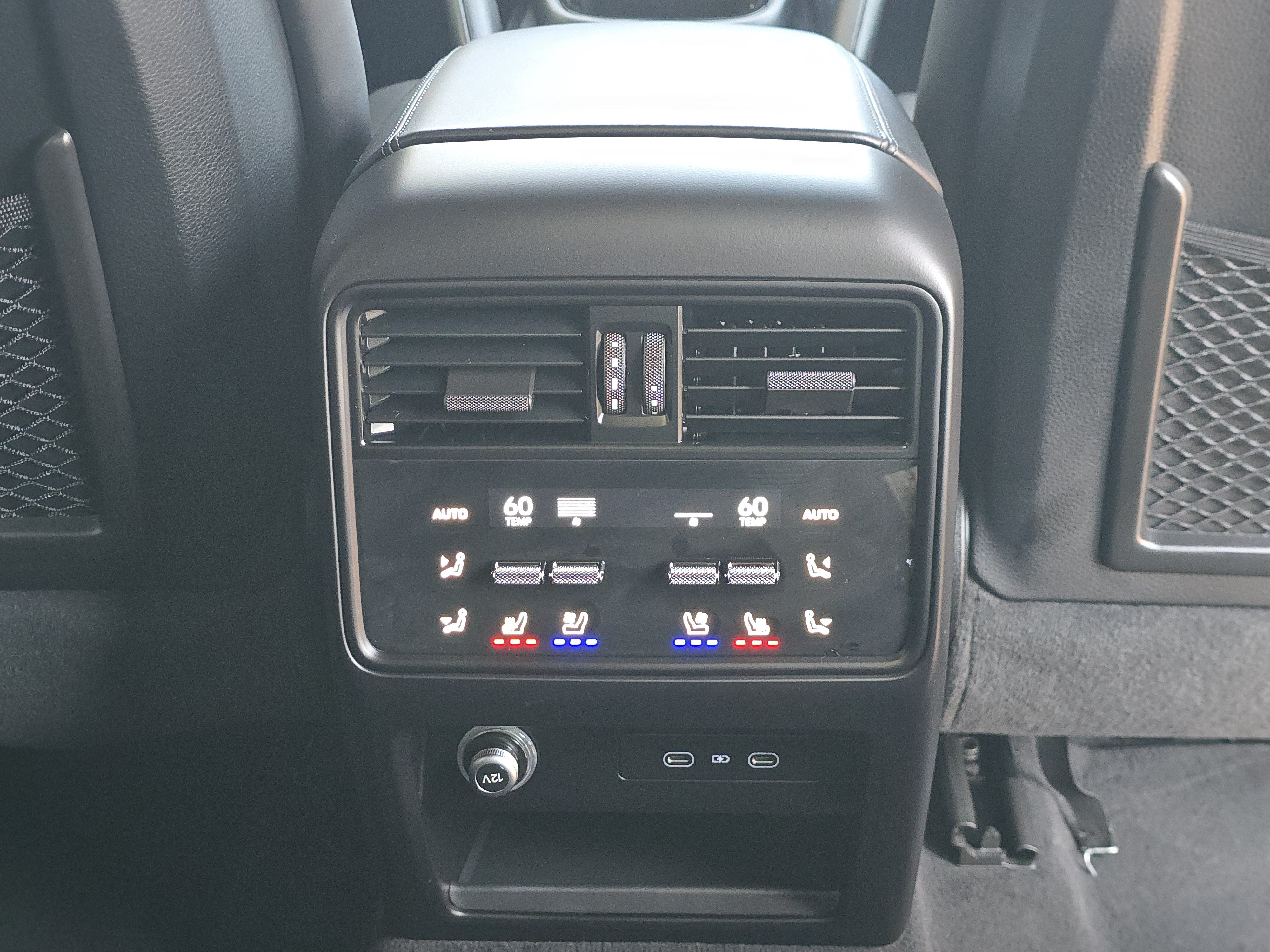 Certified 2026 Porsche Cayenne AWD/4WD image 23