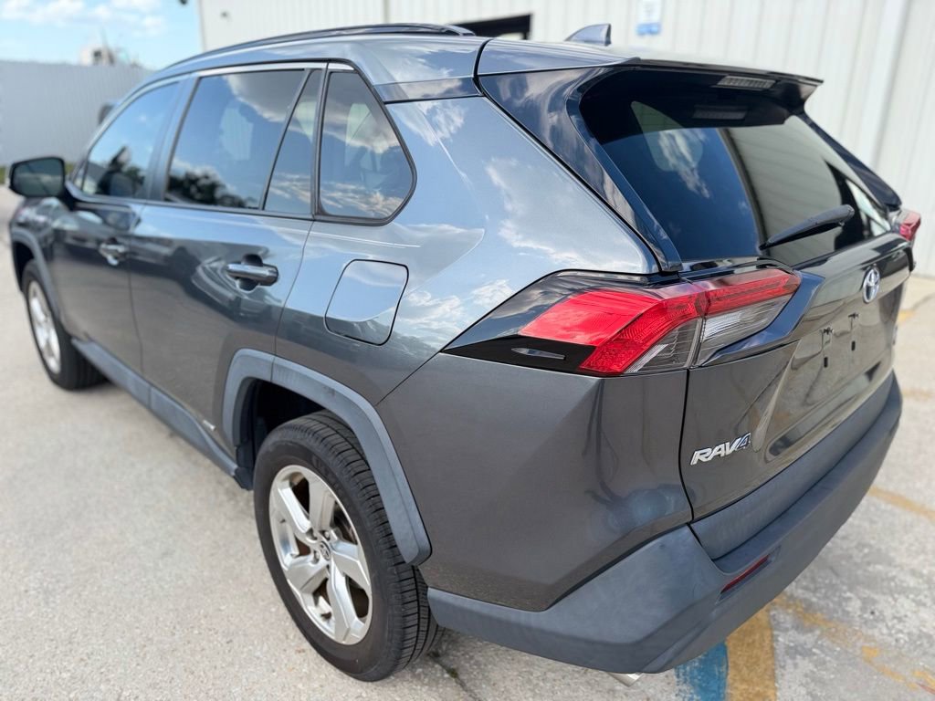 Used 2021 Toyota RAV4 XLE Premium AWD/4WD image 3
