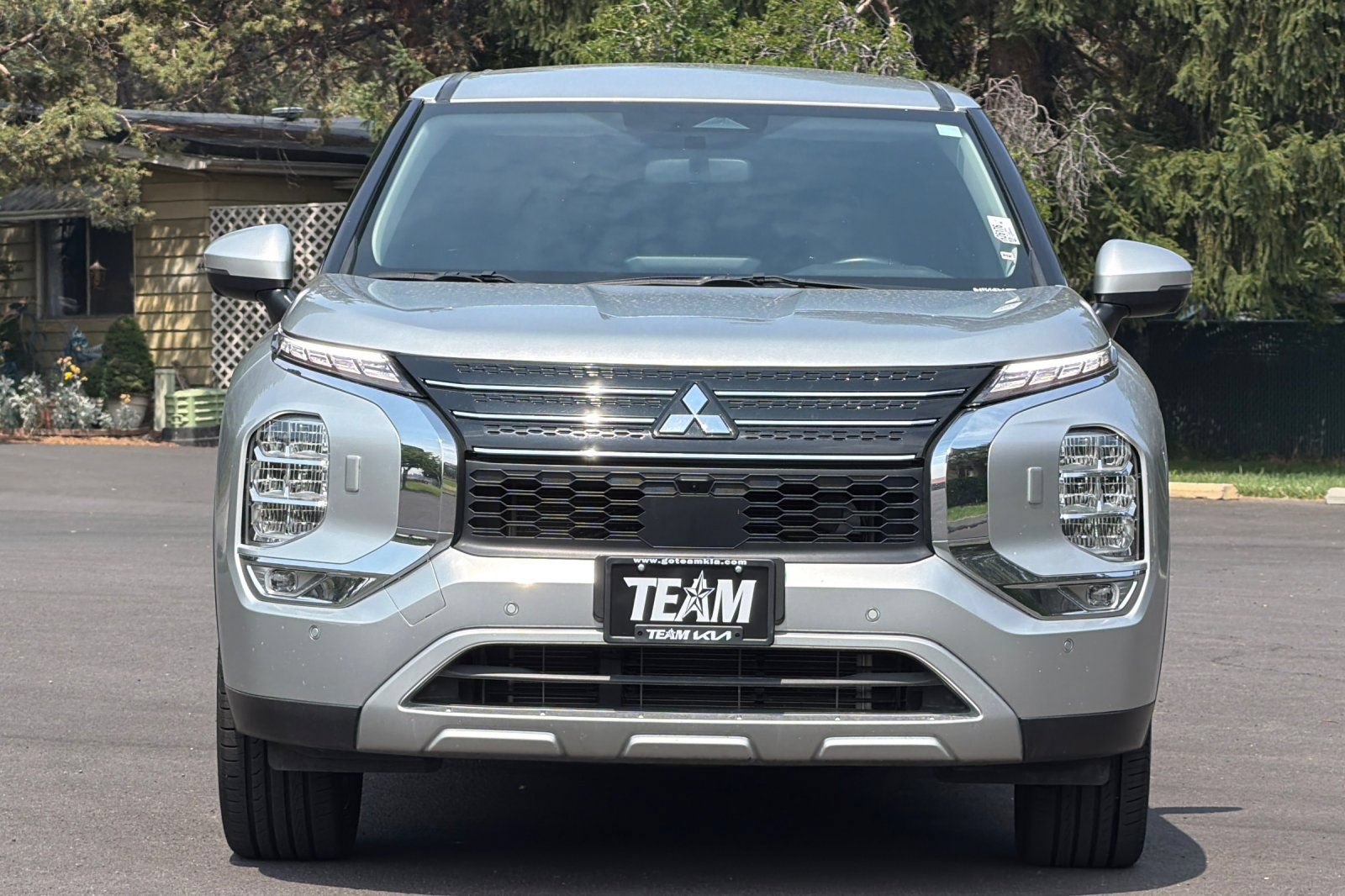 Used 2024 Mitsubishi Outlander SE Black Edition AWD/4WD image 9