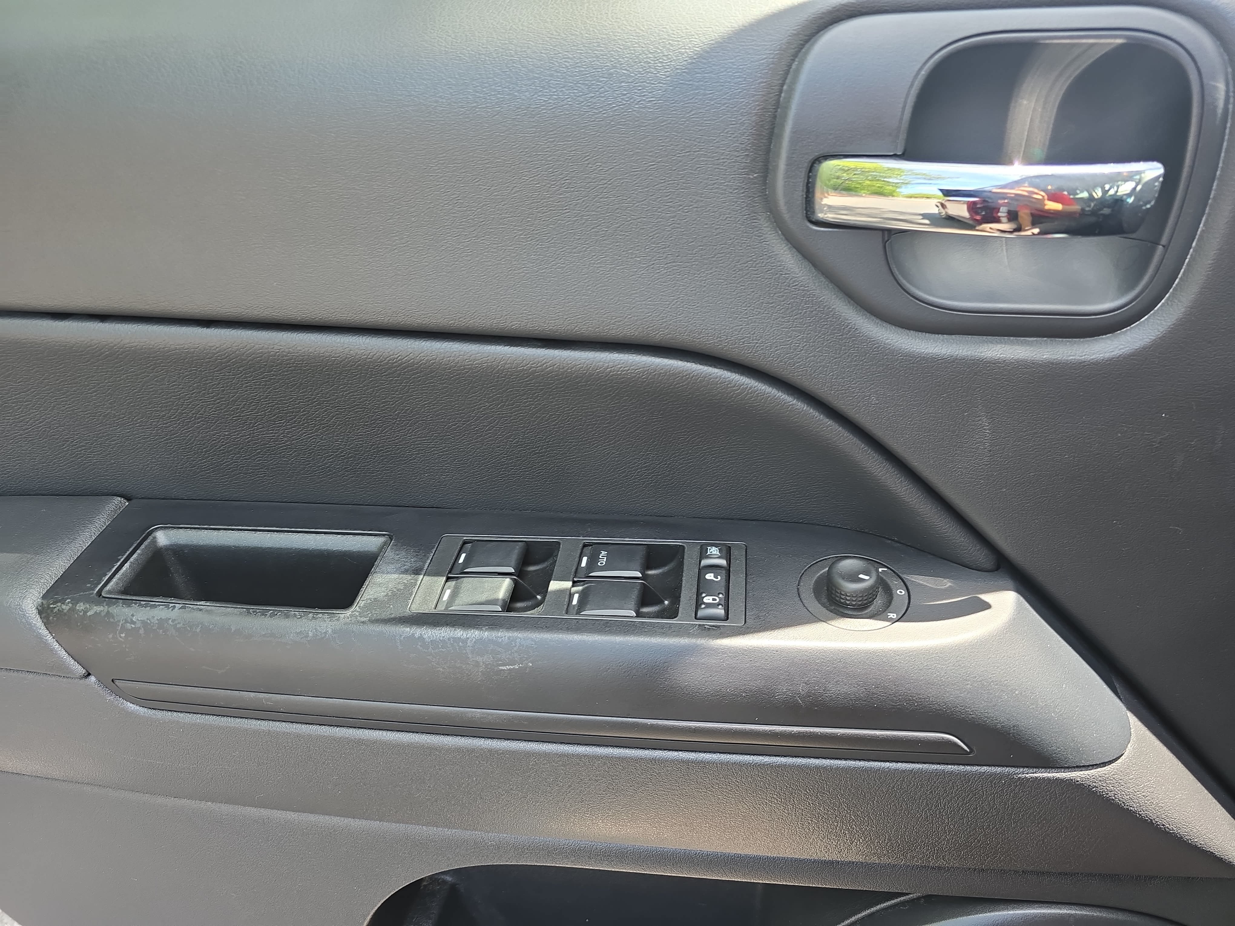 Used 2015 Jeep Patriot Latitude FWD image 28