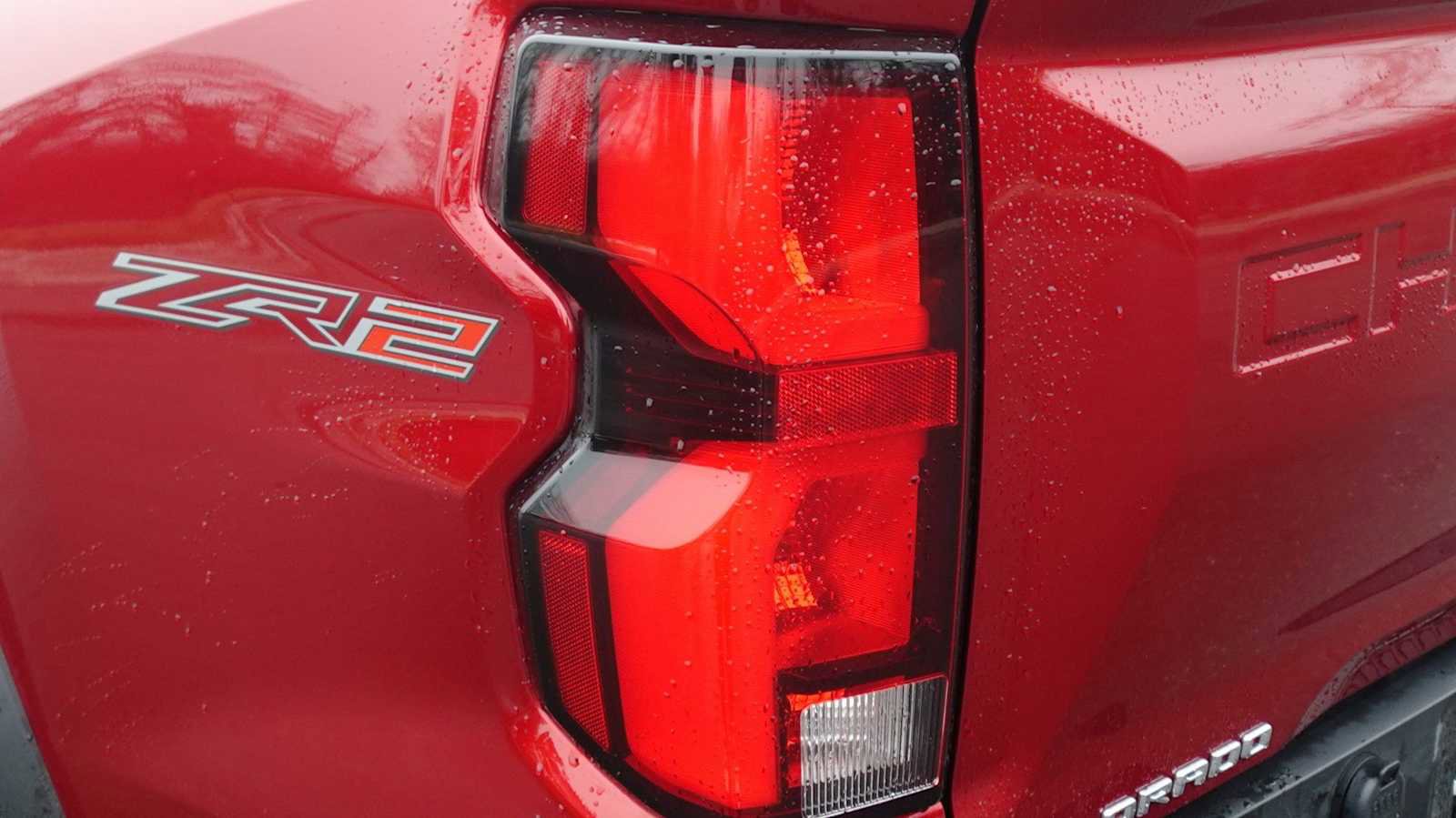 Used 2024 Chevrolet Colorado ZR2 w/ Technology Package AWD/4WD image 17