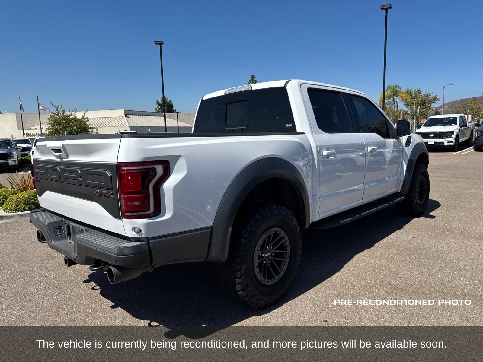 Used 2019 Ford F150 Raptor w/ Equipment Group 802A Luxury AWD/4WD image 8