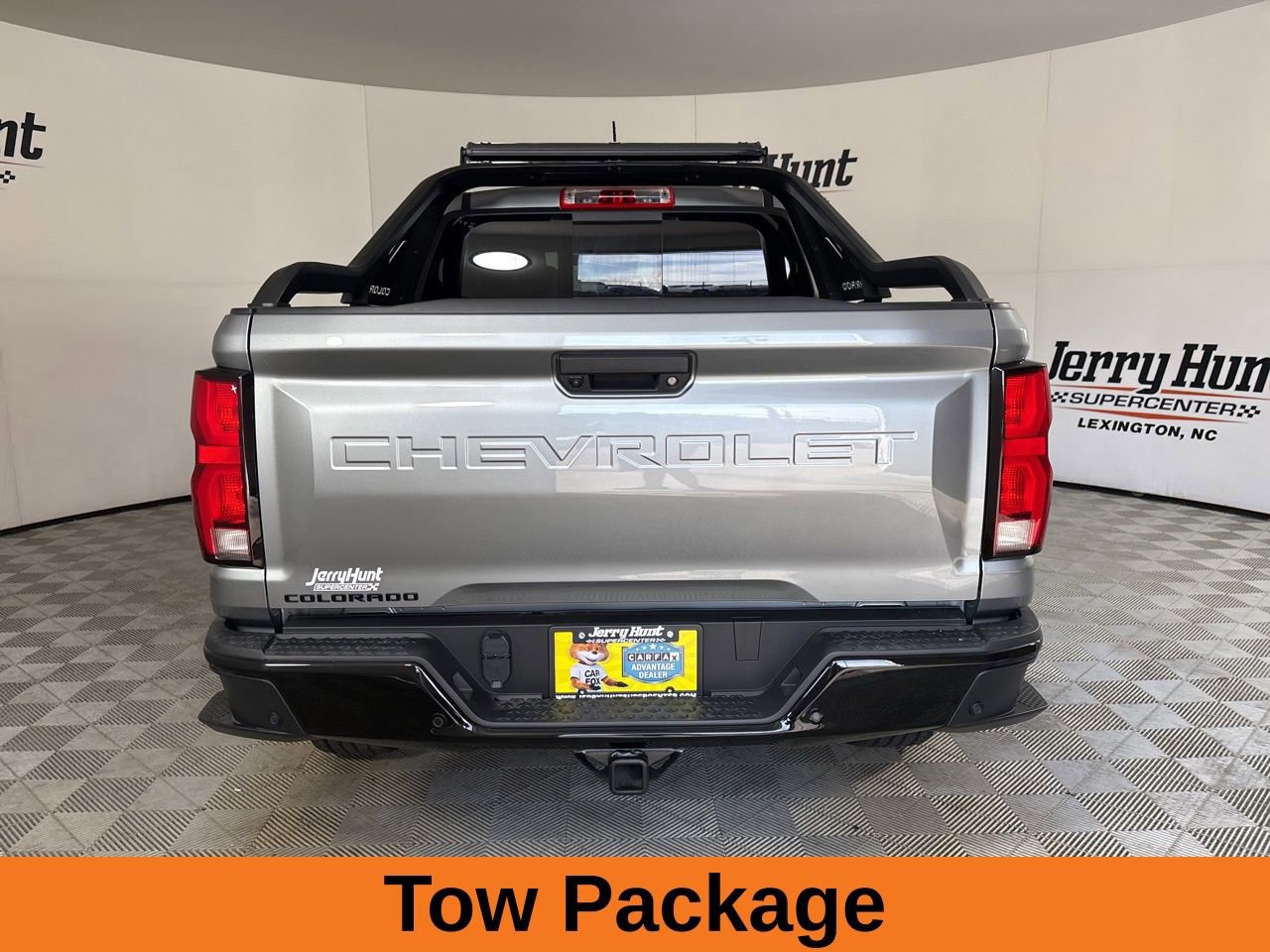 Used 2025 Chevrolet Colorado Z71 w/ Midnight Edition image 6