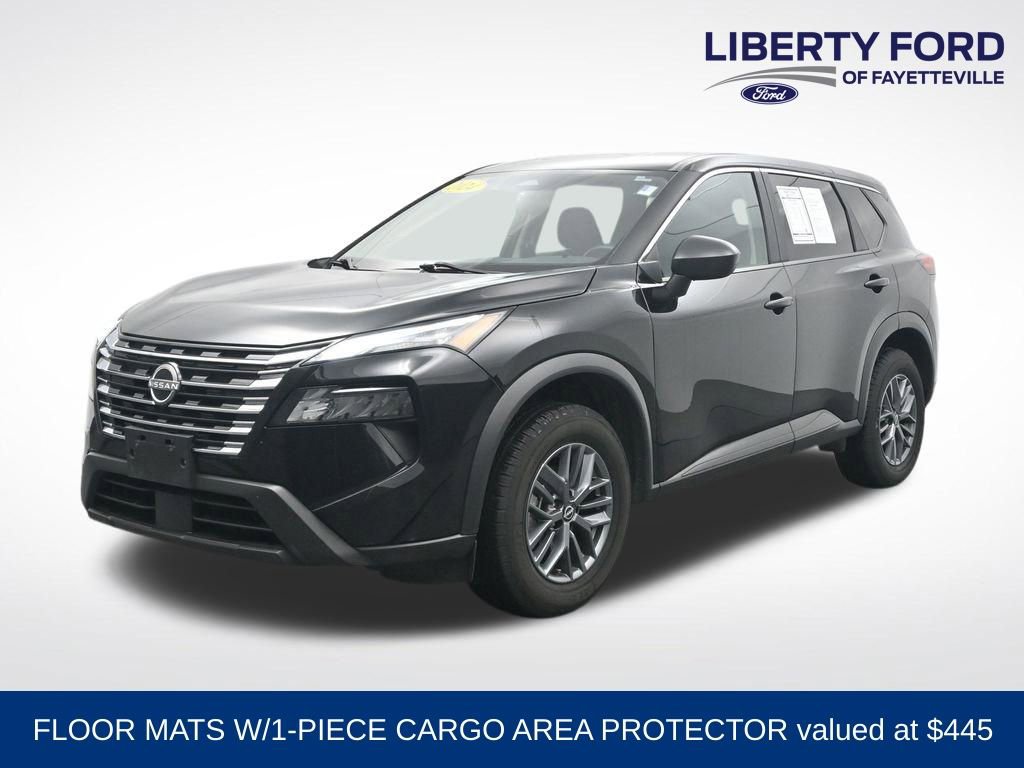 Used 2024 Nissan Rogue S image 1