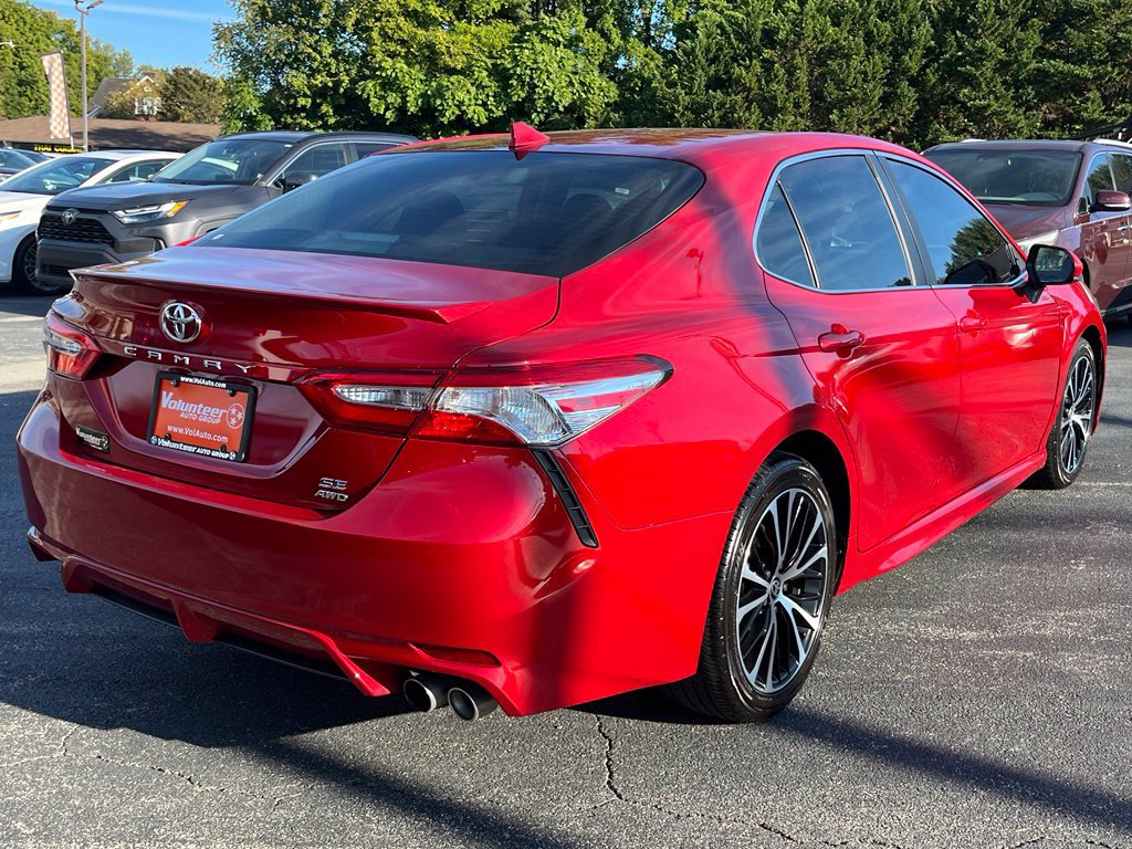 Used 2020 Toyota Camry SE AWD/4WD image 9