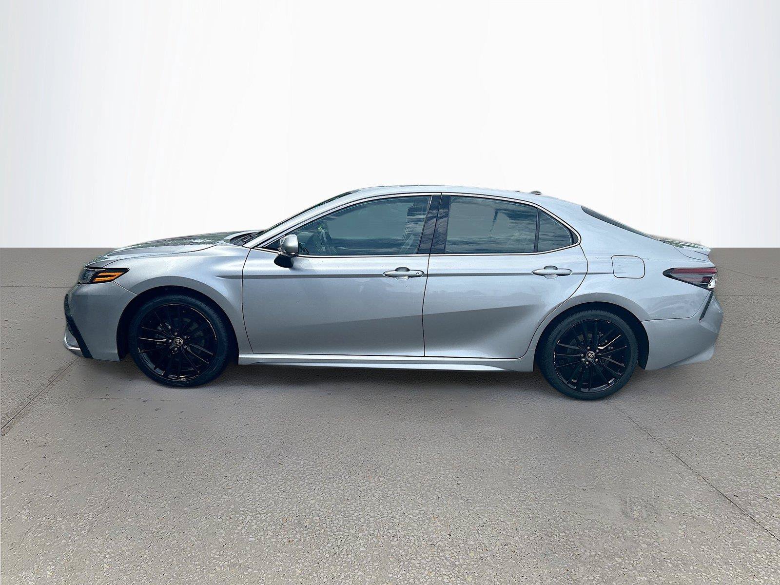 Used 2024 Toyota Camry XSE FWD image 6