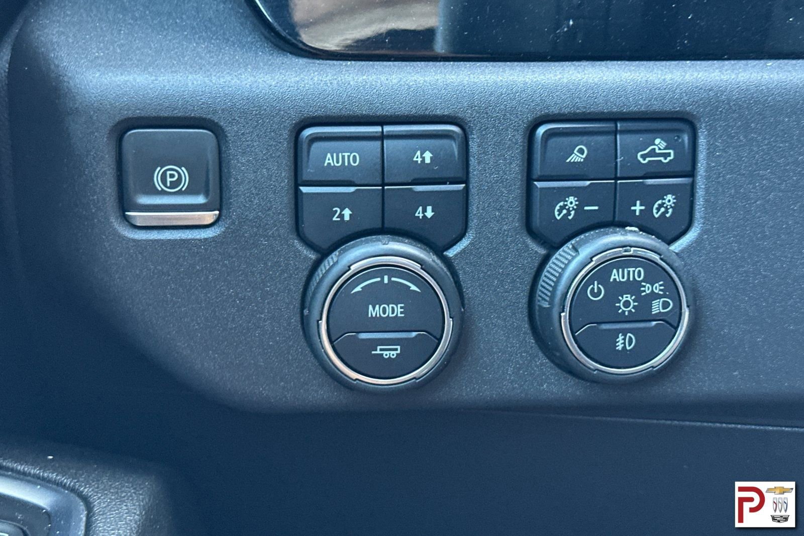 Certified 2024 Chevrolet Silverado 1500 LT Trail Boss w/ Convenience Package II image 33